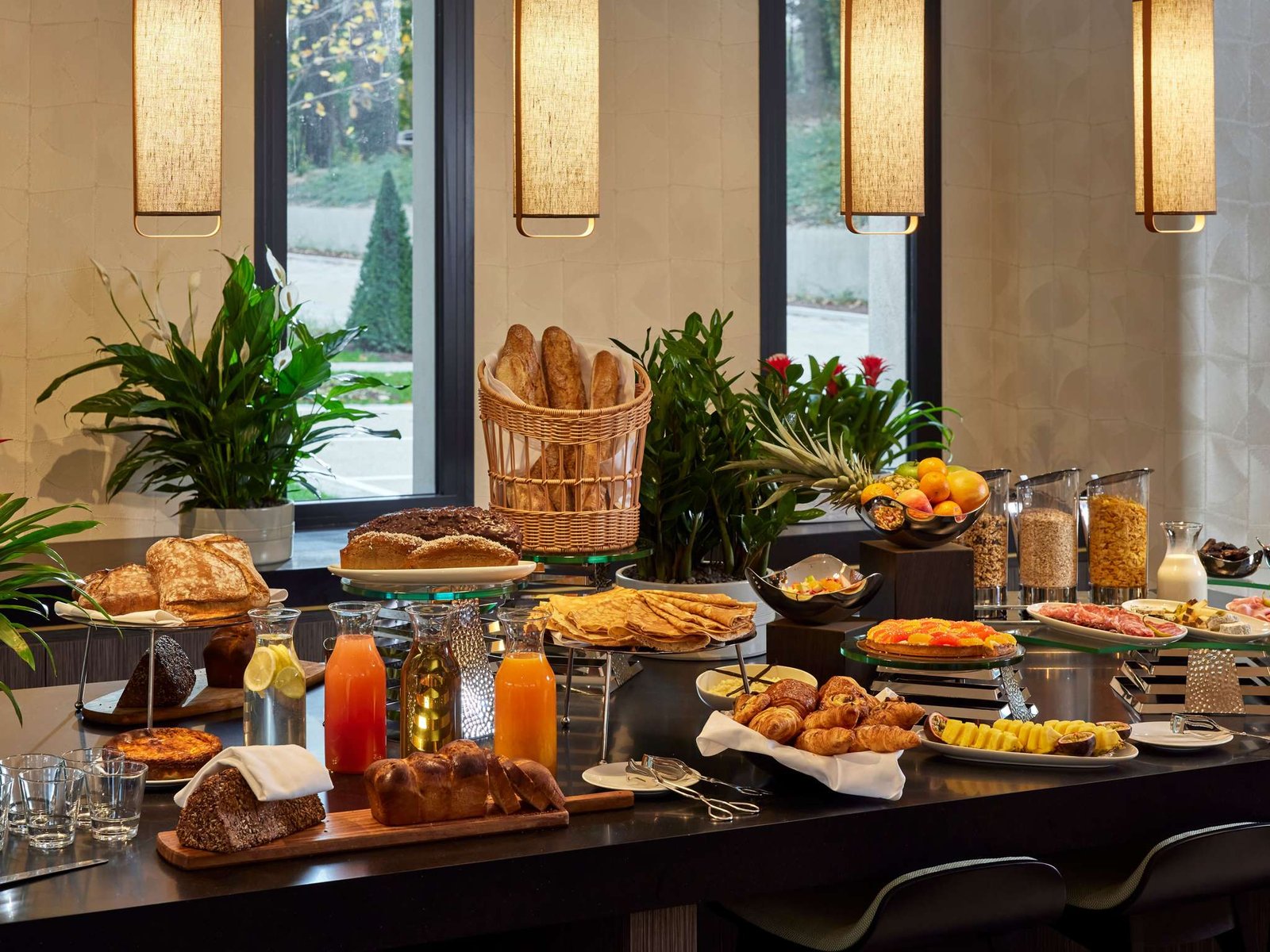 Domaine du Liziec Vannes - MGallery Collection, at the table