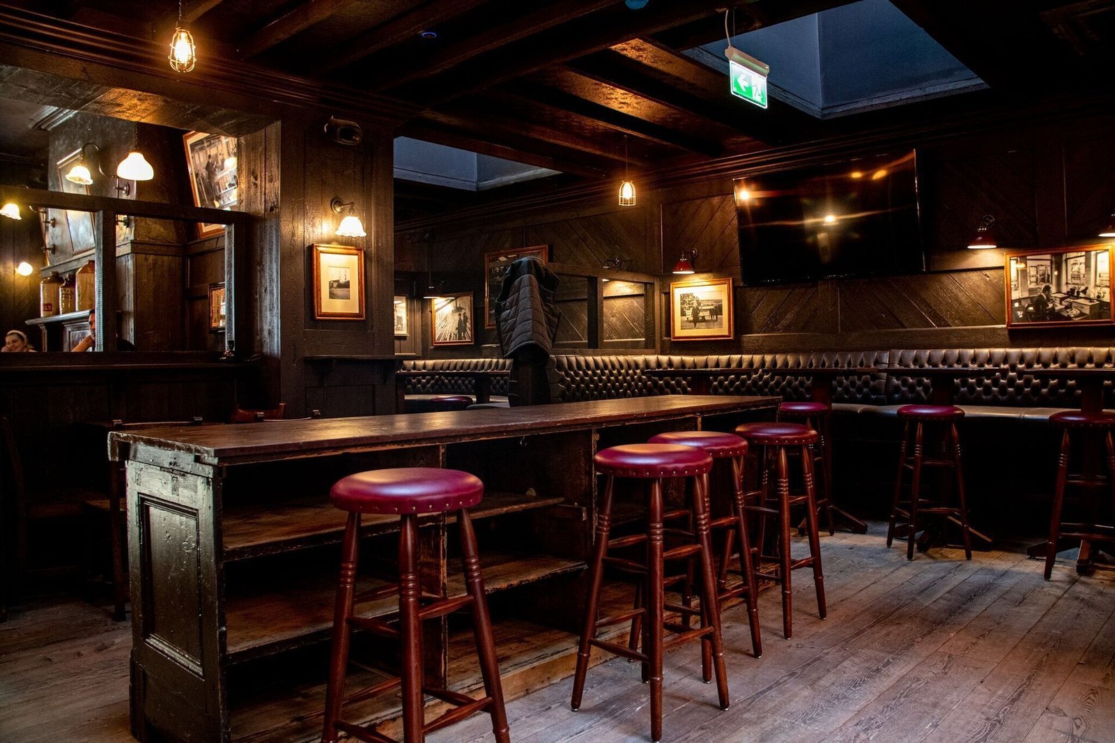 The Dean Docklands - Formerly The Mayson, the bottle boy & courtyard