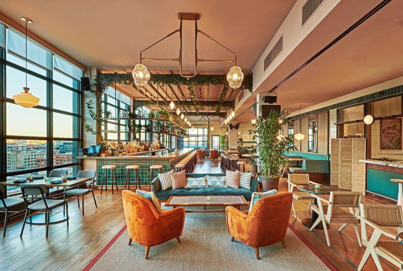 Renaissance Chicago Downtown Hotel — eat & drink