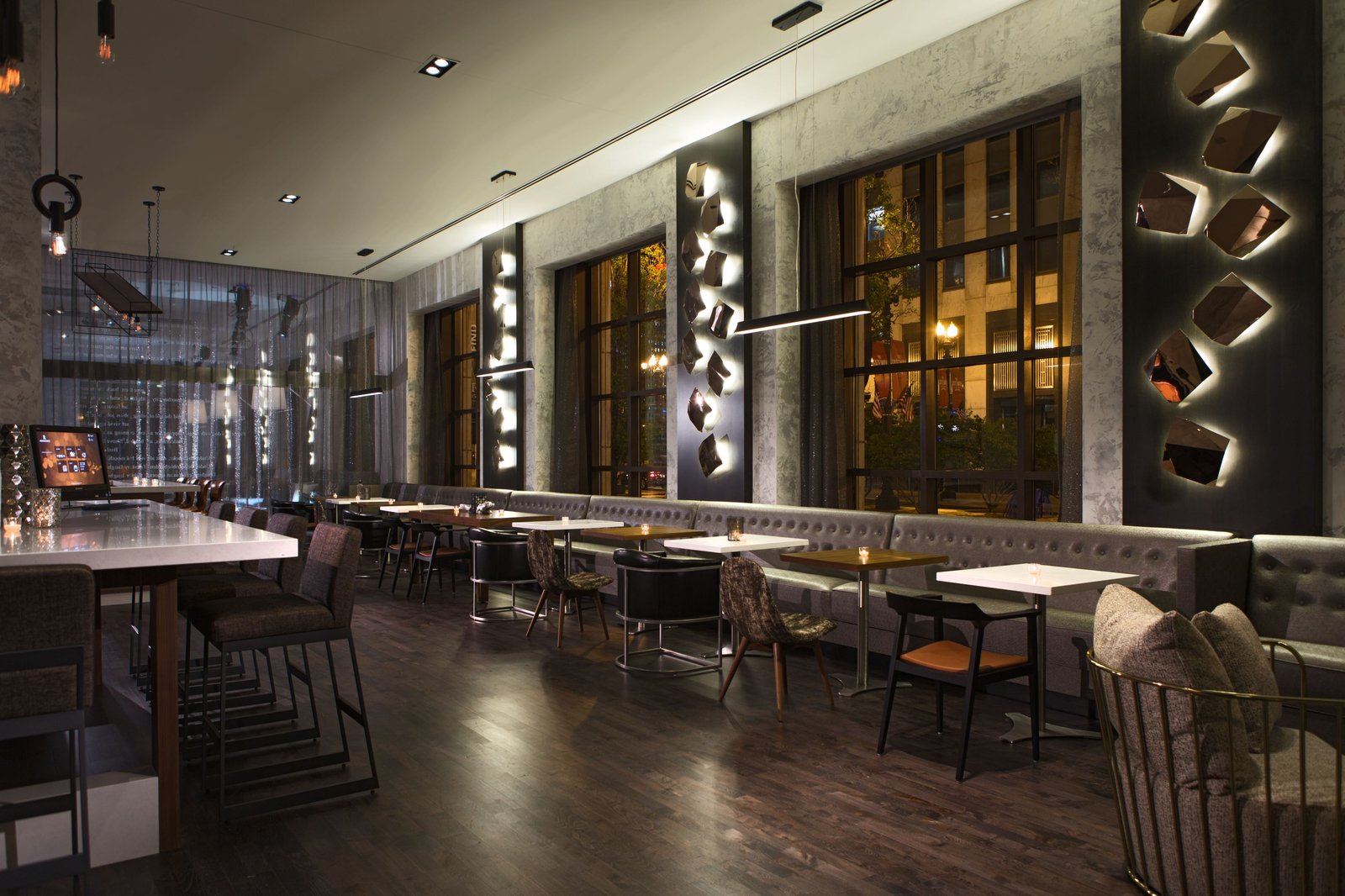 Renaissance Chicago Downtown Hotel — eat & drink