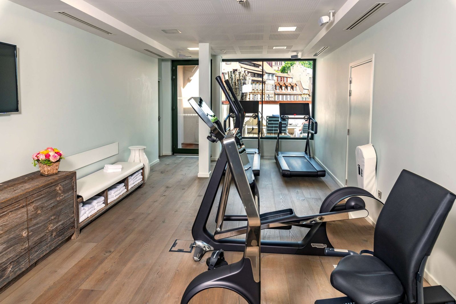 Pavillon Régent Petite France, the whirlpool and gym