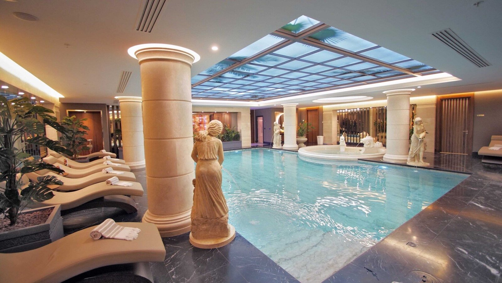Xheko Imperial Luxury Hotel & Spa, the pool