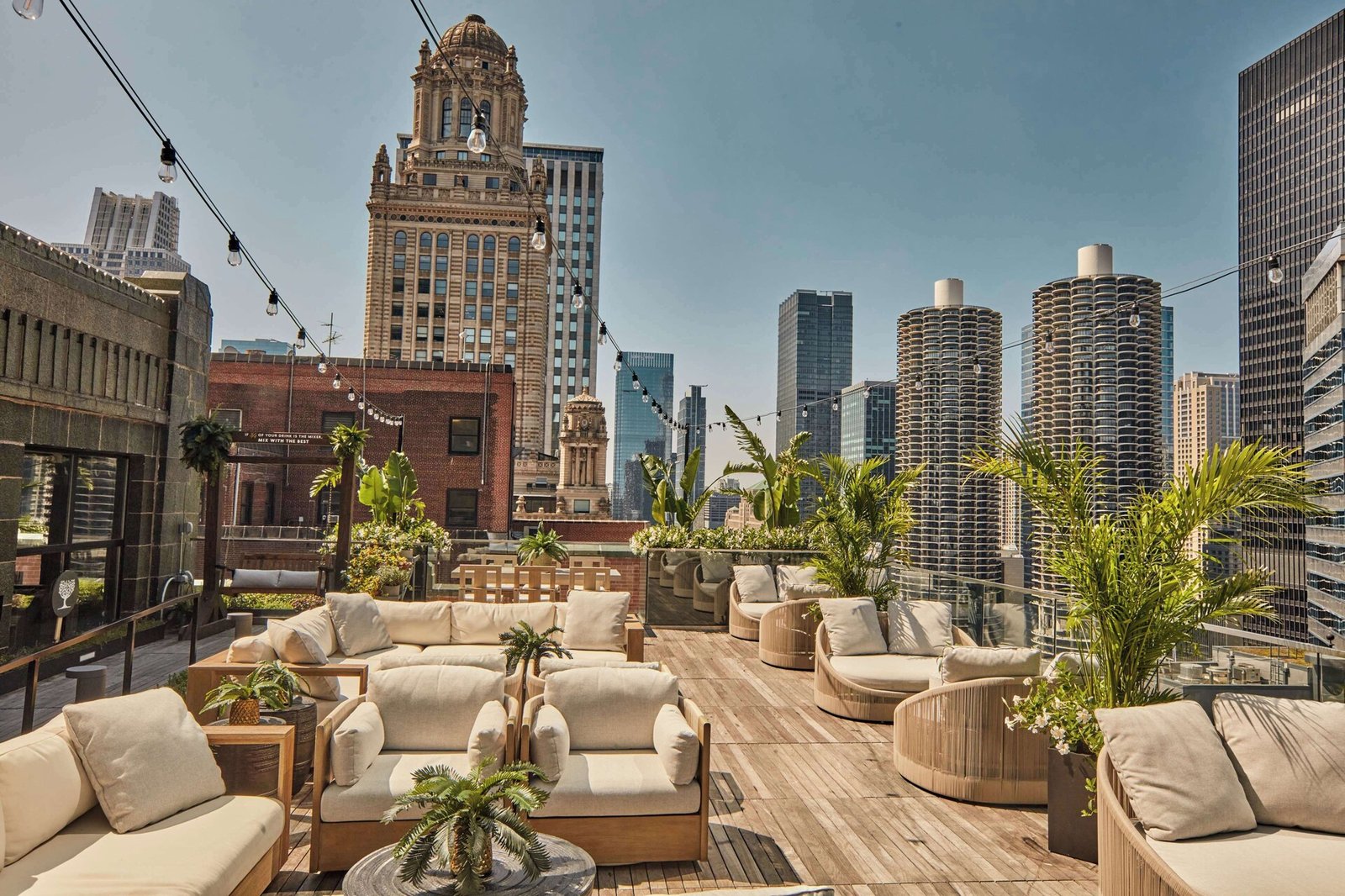 Pendry Chicago — vibe