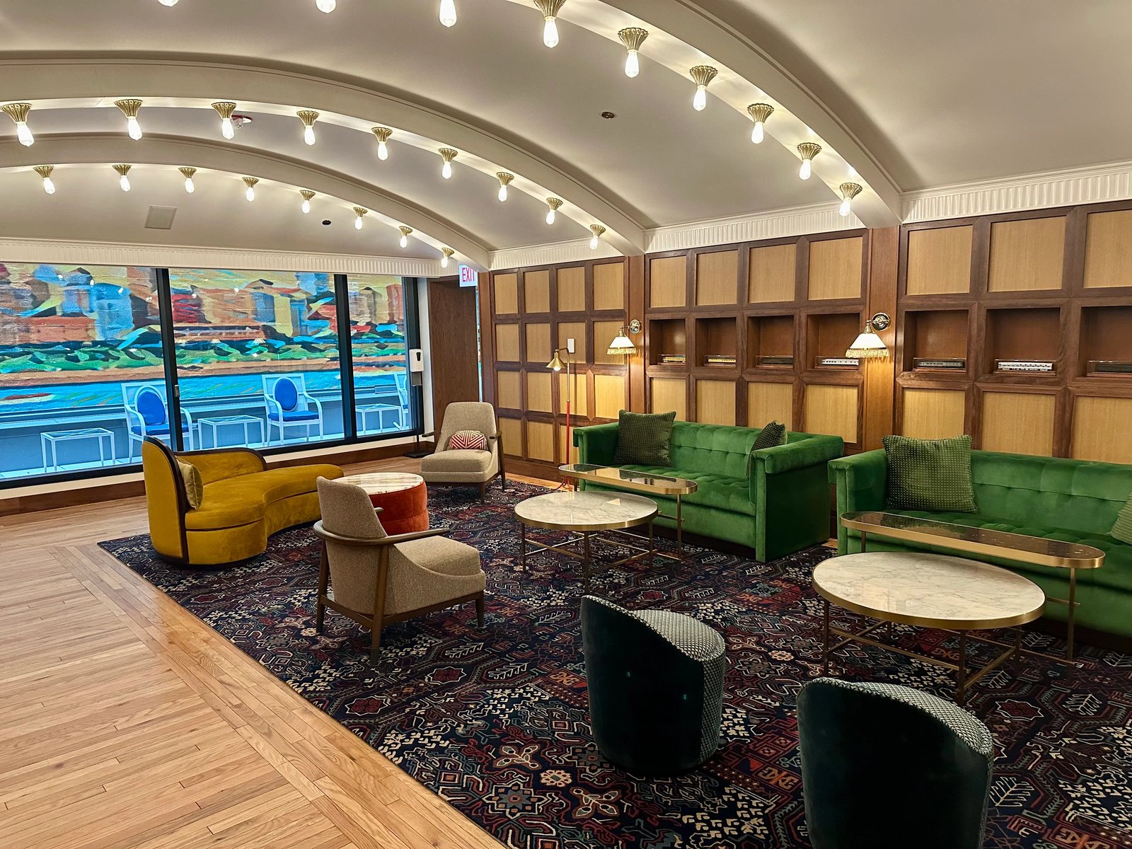 Canopy by Hilton Chicago Central Loop — eat & drink