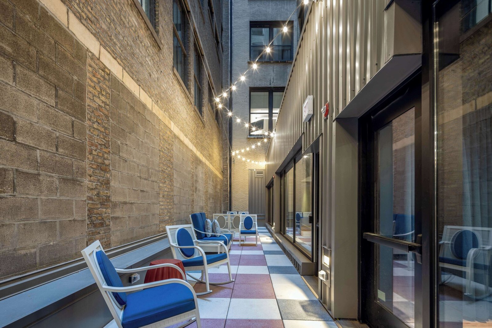 Canopy by Hilton Chicago Central Loop — vibe