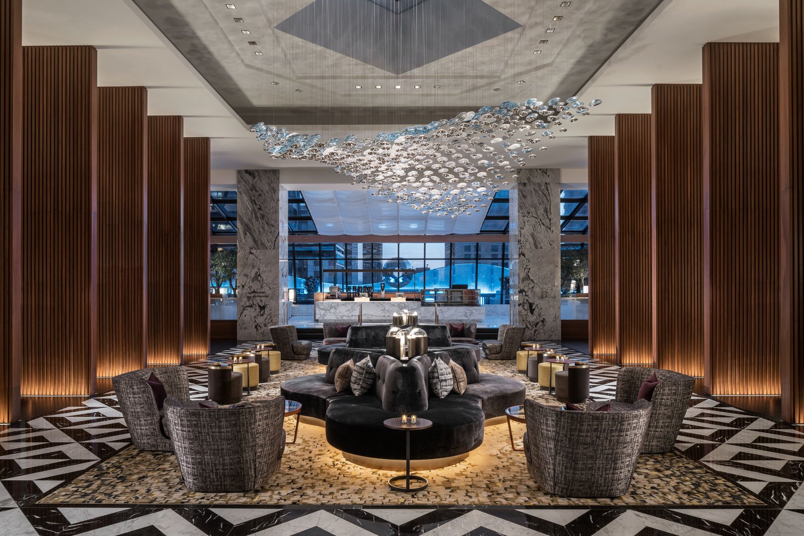 The Ritz-Carlton, Chicago — vibe