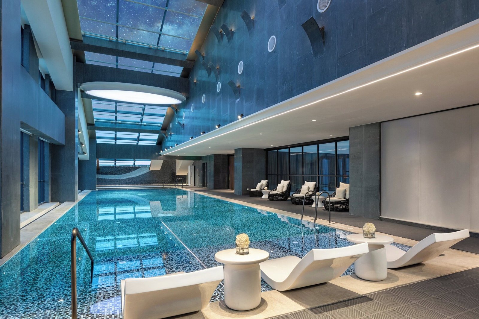 Hotel Indigo Zhuhai Hengqin By Ihg, the pool