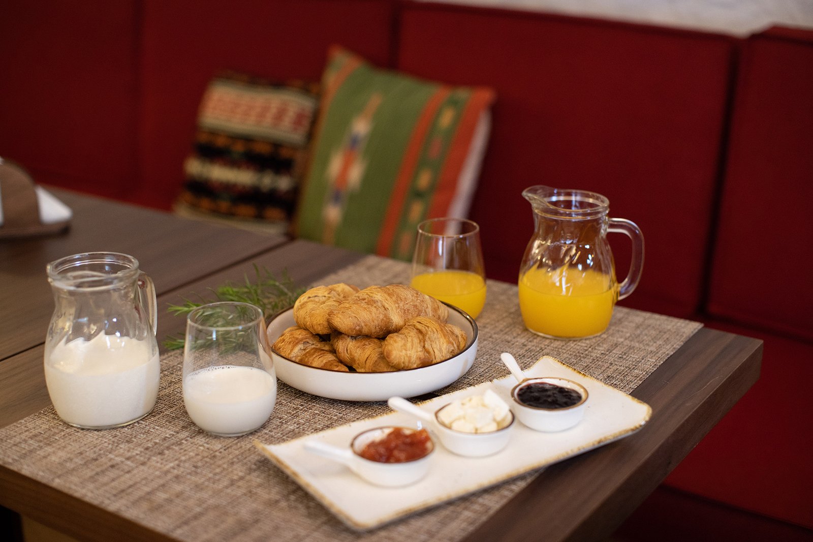 Vista Boutique Hotel, at the table
