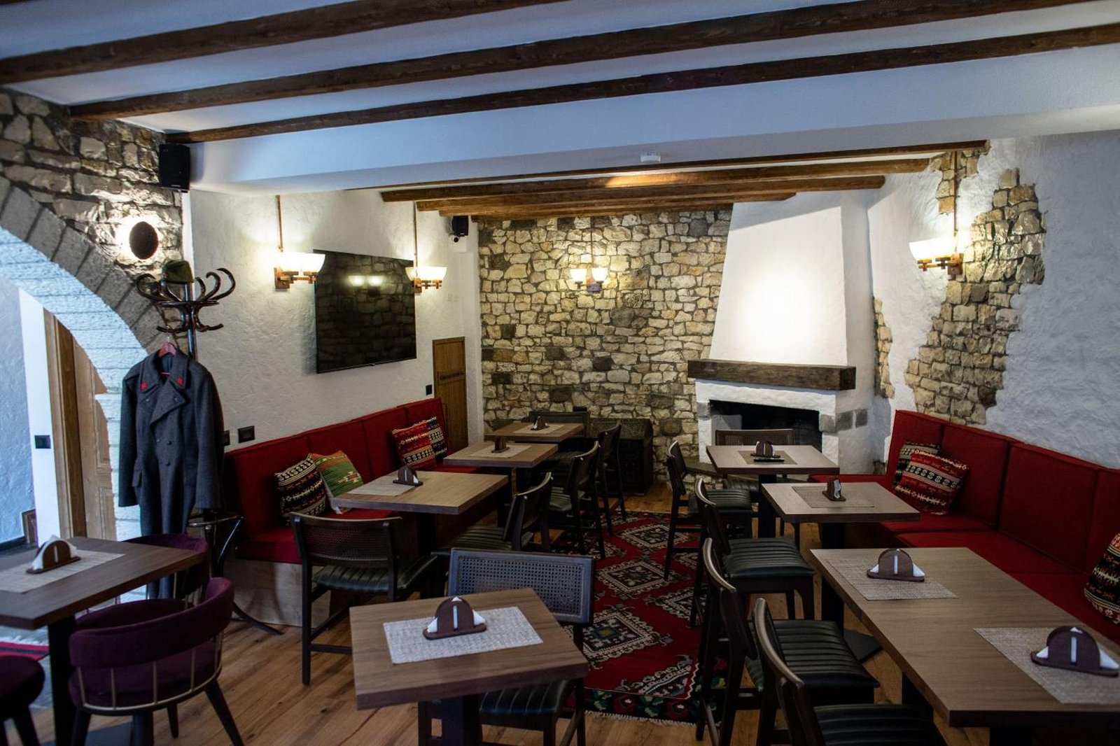 Vista Boutique Hotel, at the table