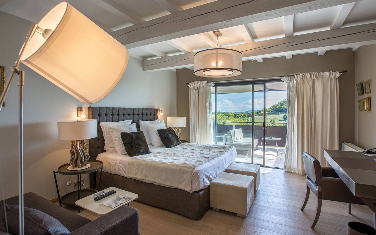 Hôtel La Bastide Saint Georges, rooms
