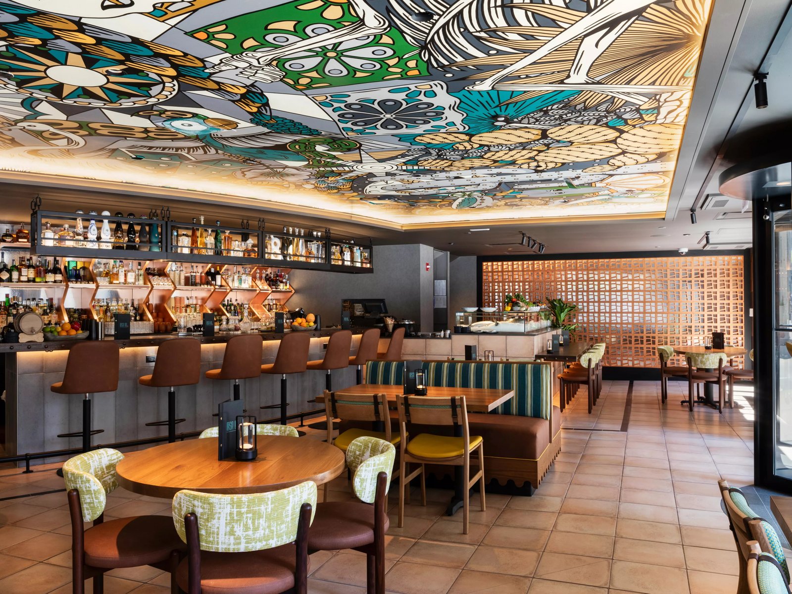 InterContinental Chicago Magnificent Mile — eat & drink