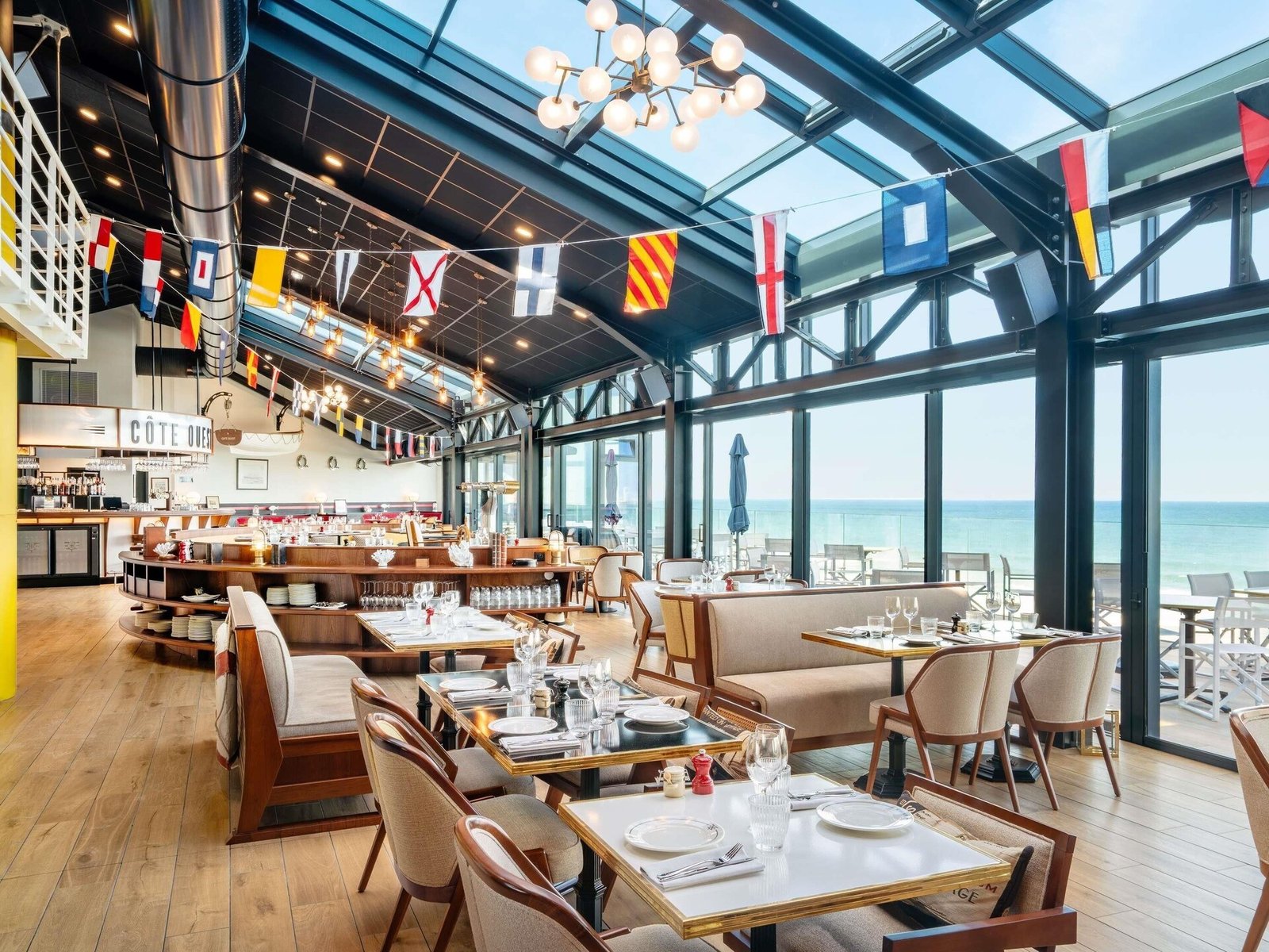 Côte Ouest Thalasso & Spa Les Sables-d'Olonne - MGallery, at the table