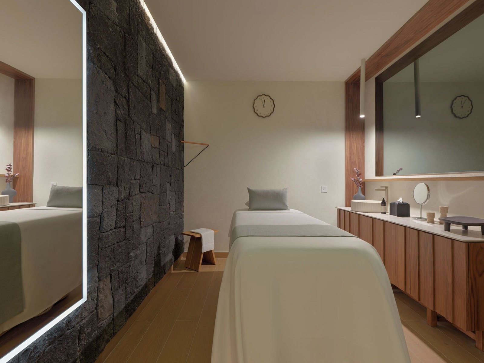 Gran Hotel Taoro, gym and massage