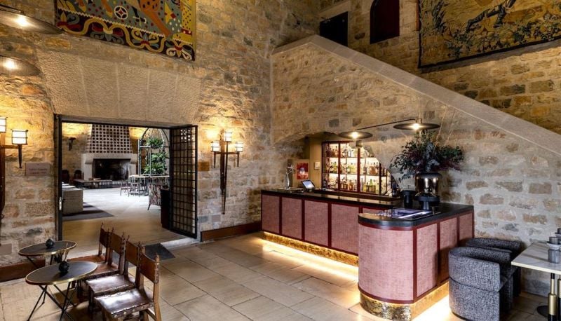 Parador de Jaén, at the table