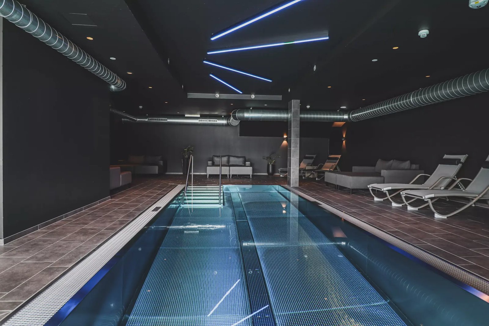 Das Marent, the pool