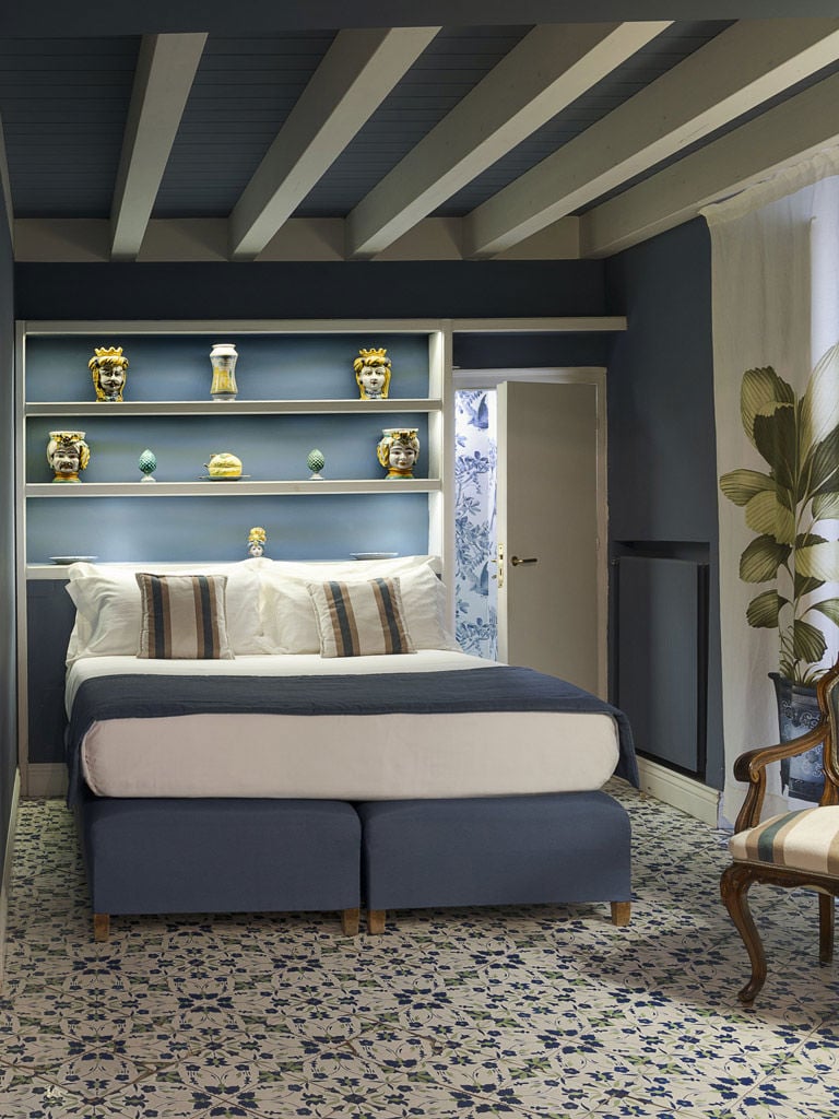 Palazzo Arone dei Baroni di Valentino, rooms