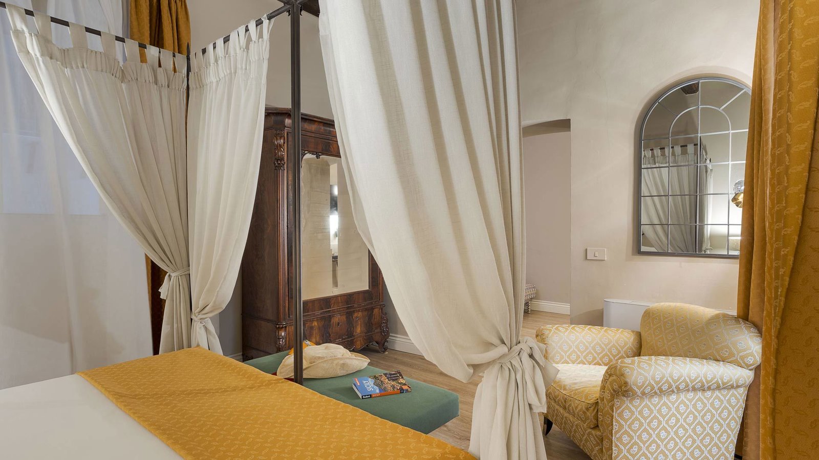 Palazzo Arone dei Baroni di Valentino