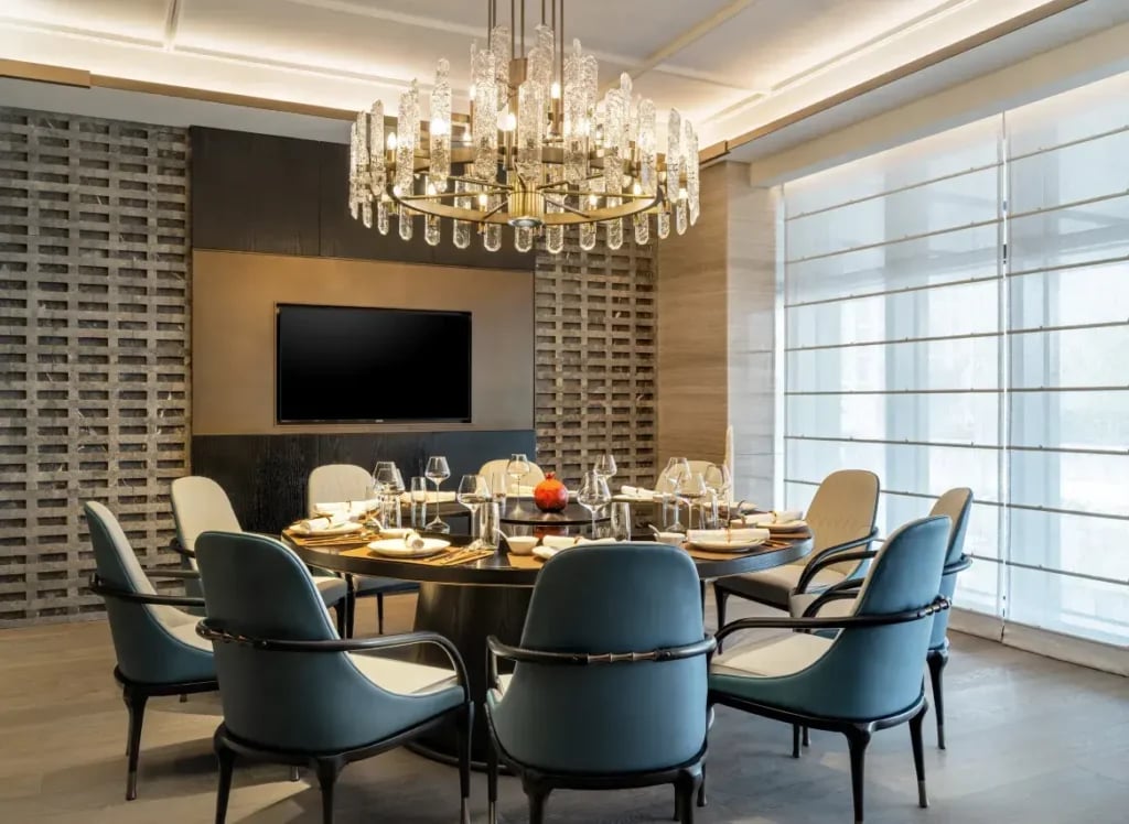 Prime Hotel Beijing, at the table