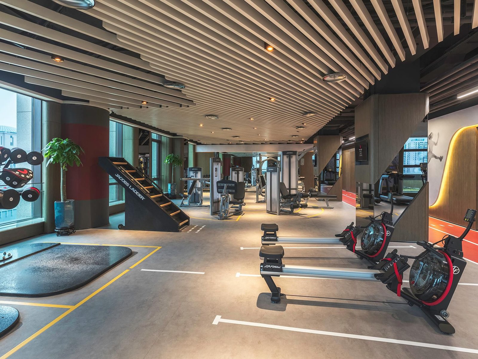 Hualuxe Beijing Xinan, the gym and studio