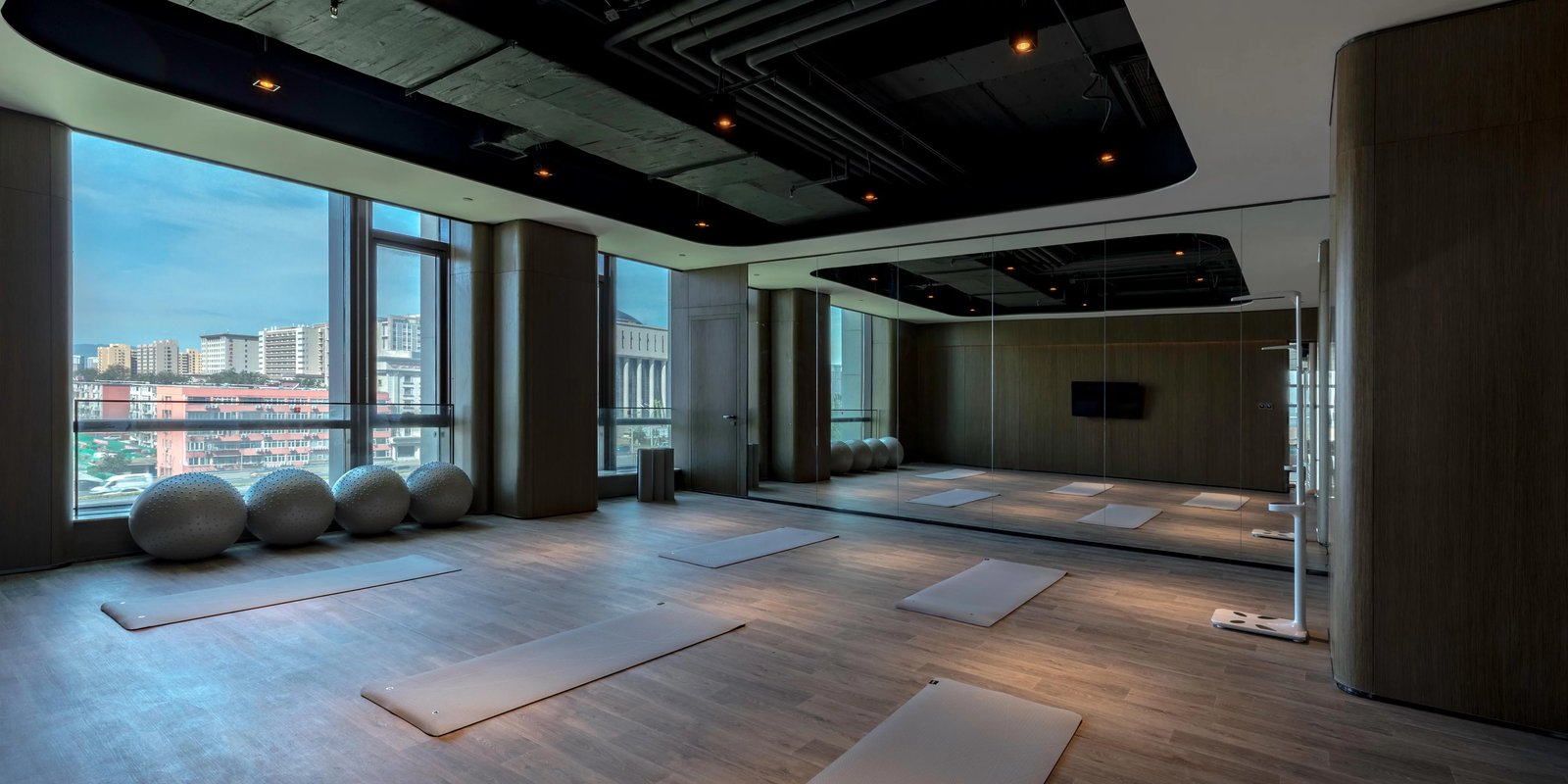 Hualuxe Beijing Xinan, the gym and studio
