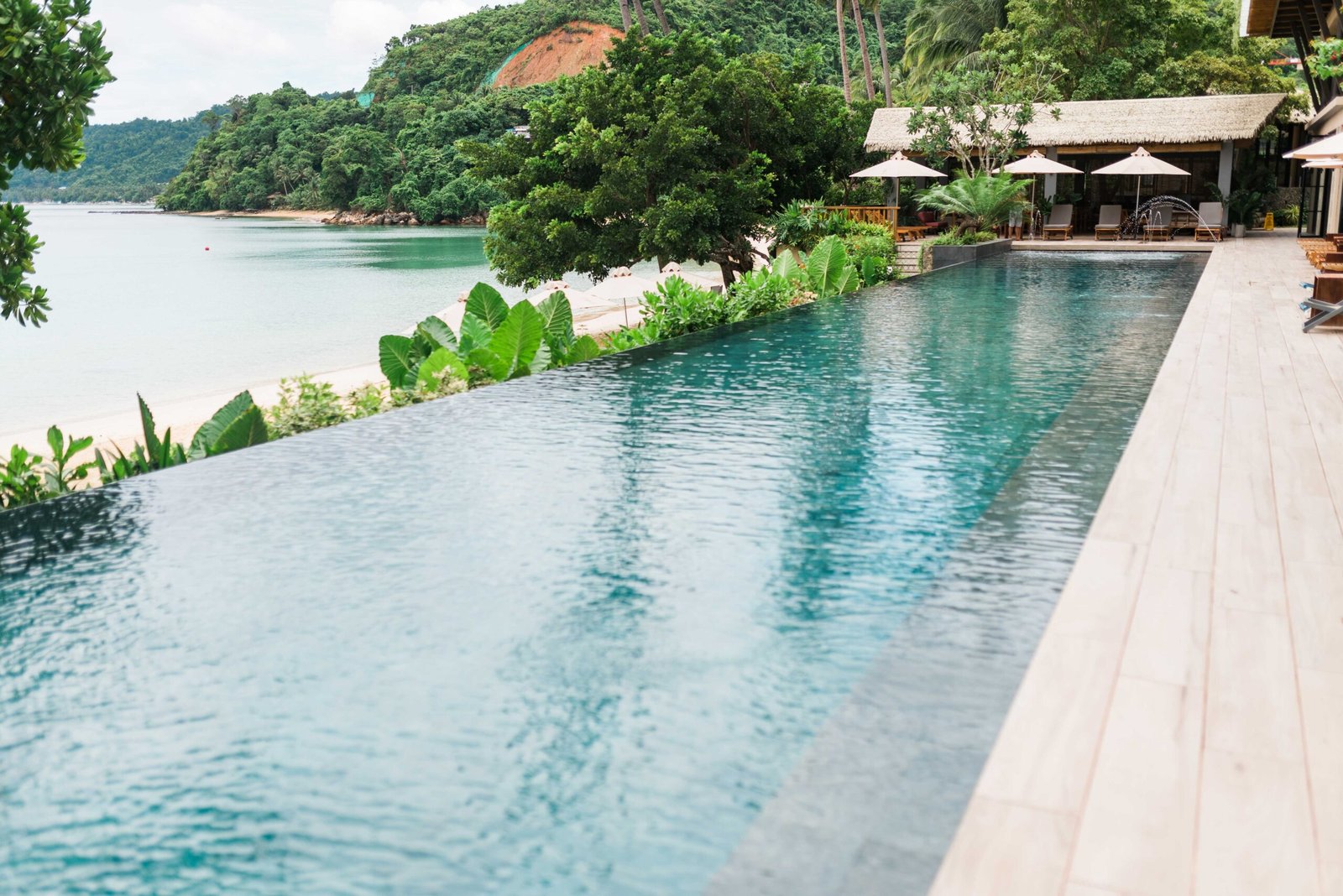 Maremegmeg Beach Club, the pool