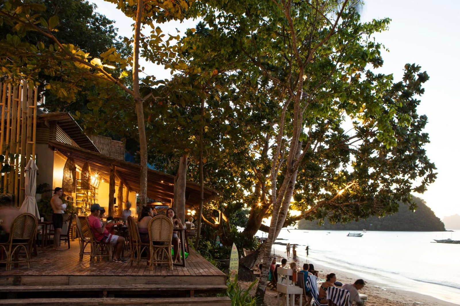 Maremegmeg Beach Club, maremegmeg beach bar