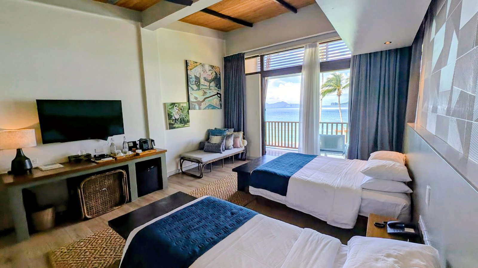 Maremegmeg Beach Club, rooms
