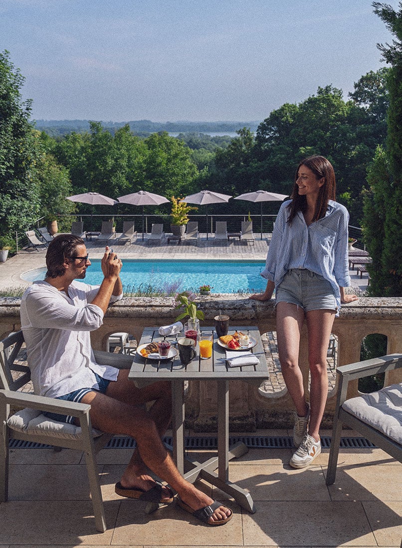 Château des Forges, at the table