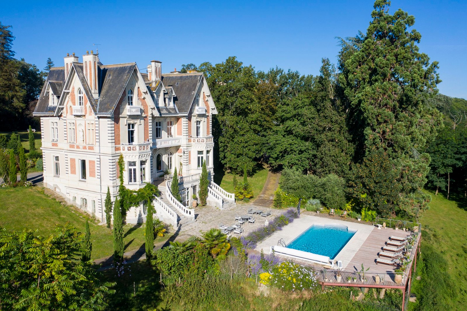Château des Forges, how it began