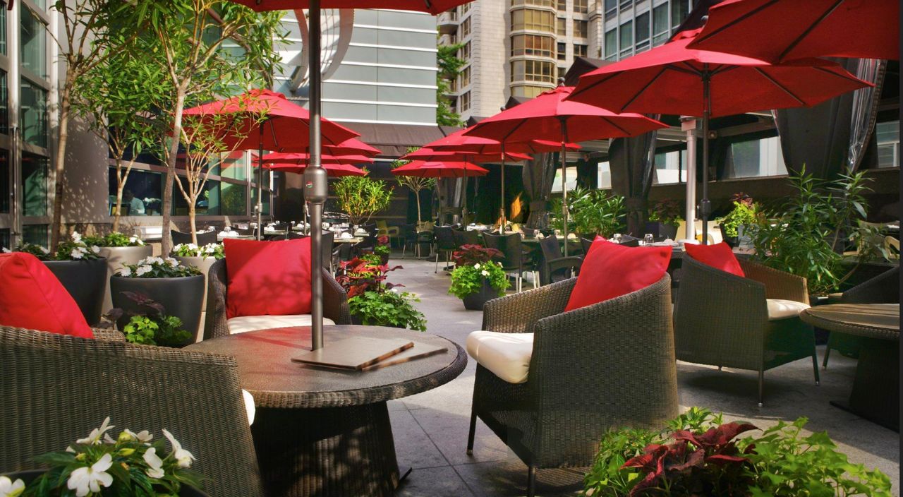 Sofitel Montreal Golden Mile, renoir