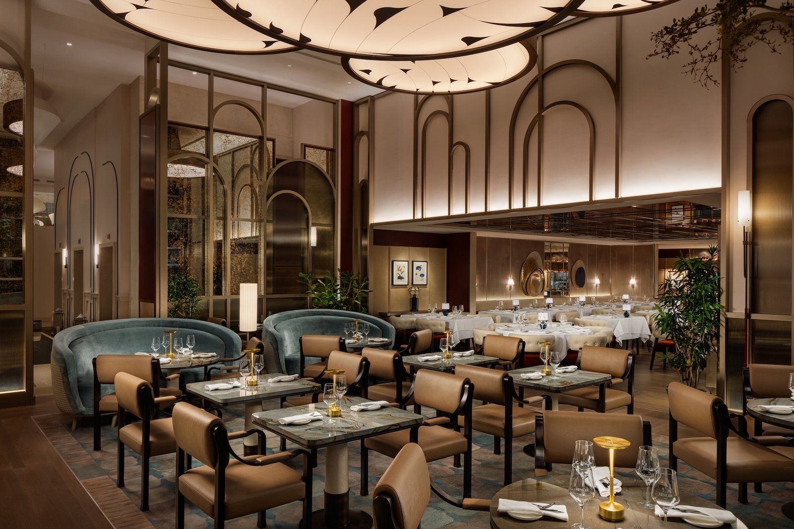 Sofitel Montreal Golden Mile, renoir