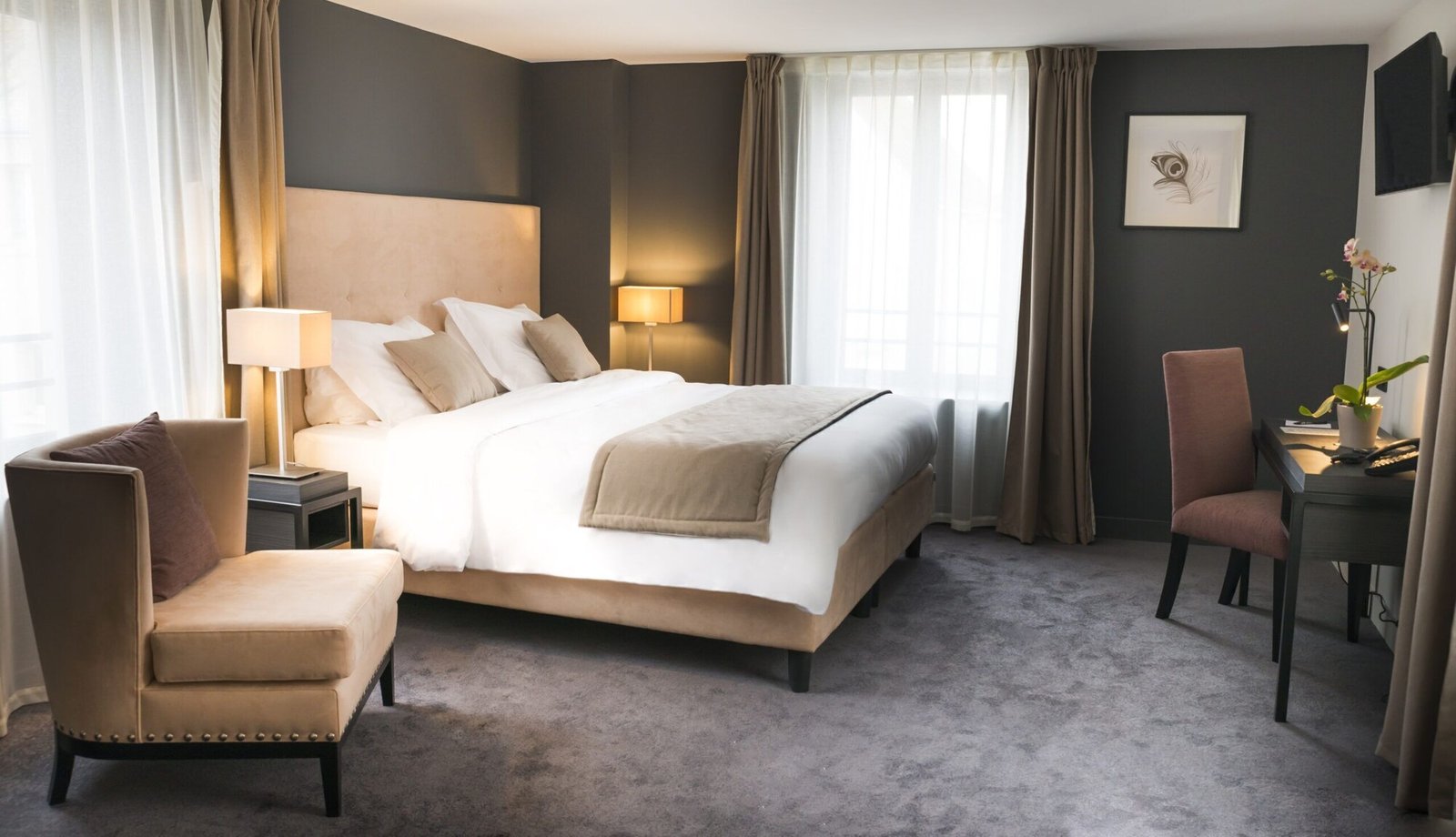 Ezia, rooms