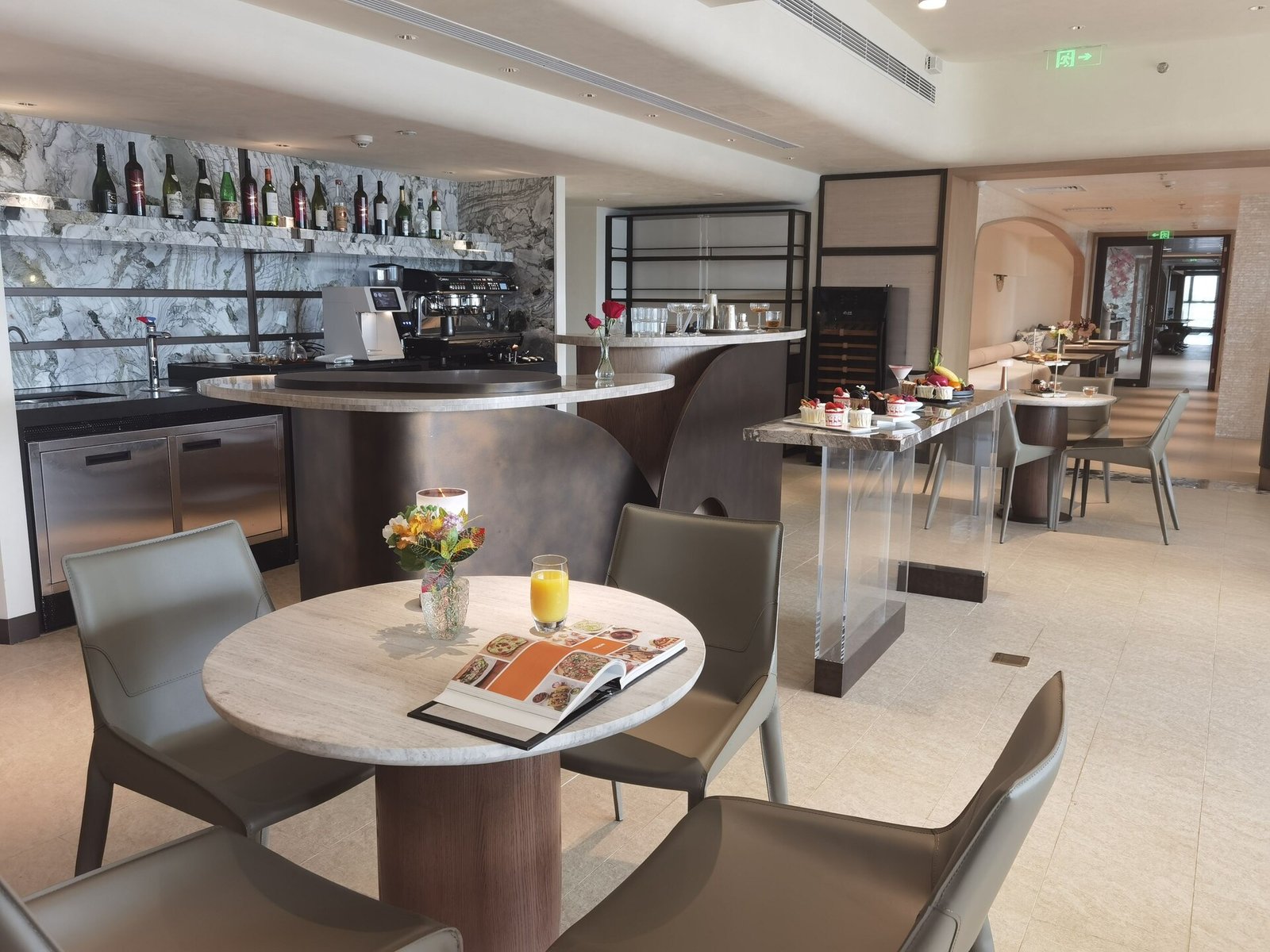 Artisse Place, yue·lab bar & lounge
