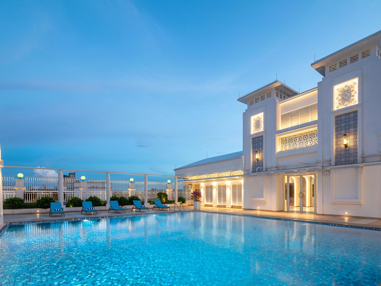 voco Guangzhou Shifu, the pool