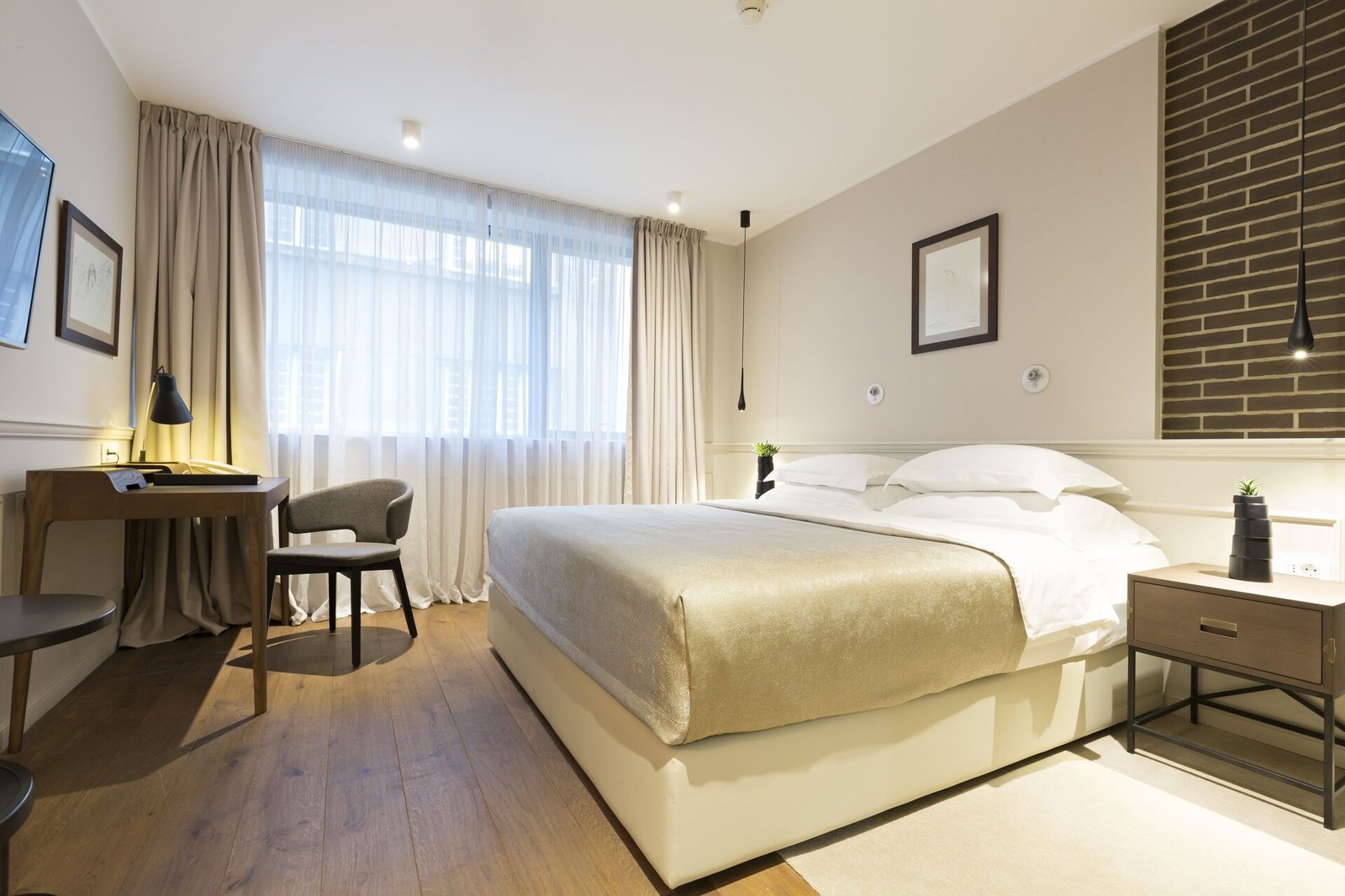 Envoy Hotel, rooms
