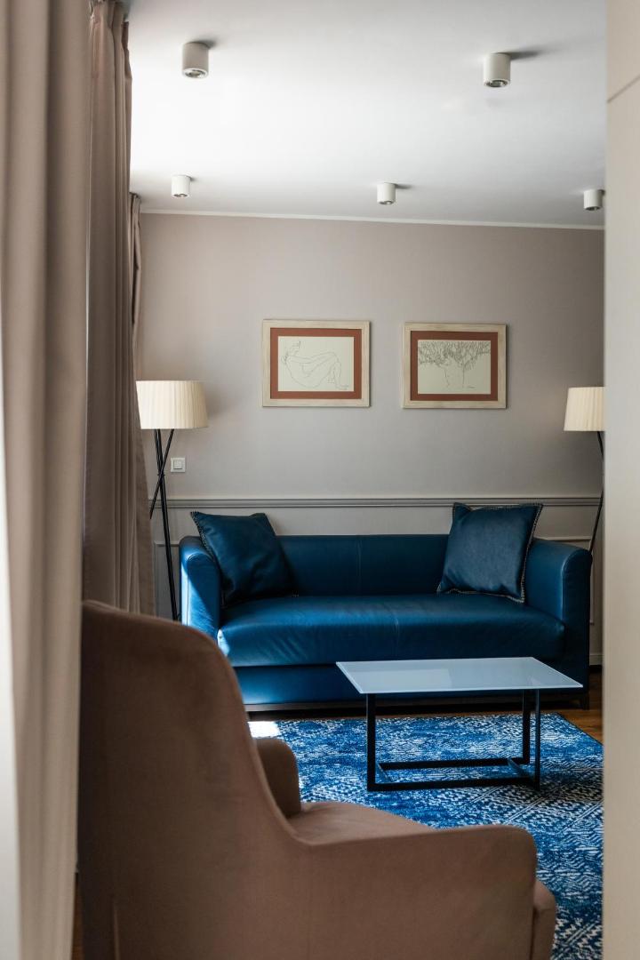 Envoy Hotel