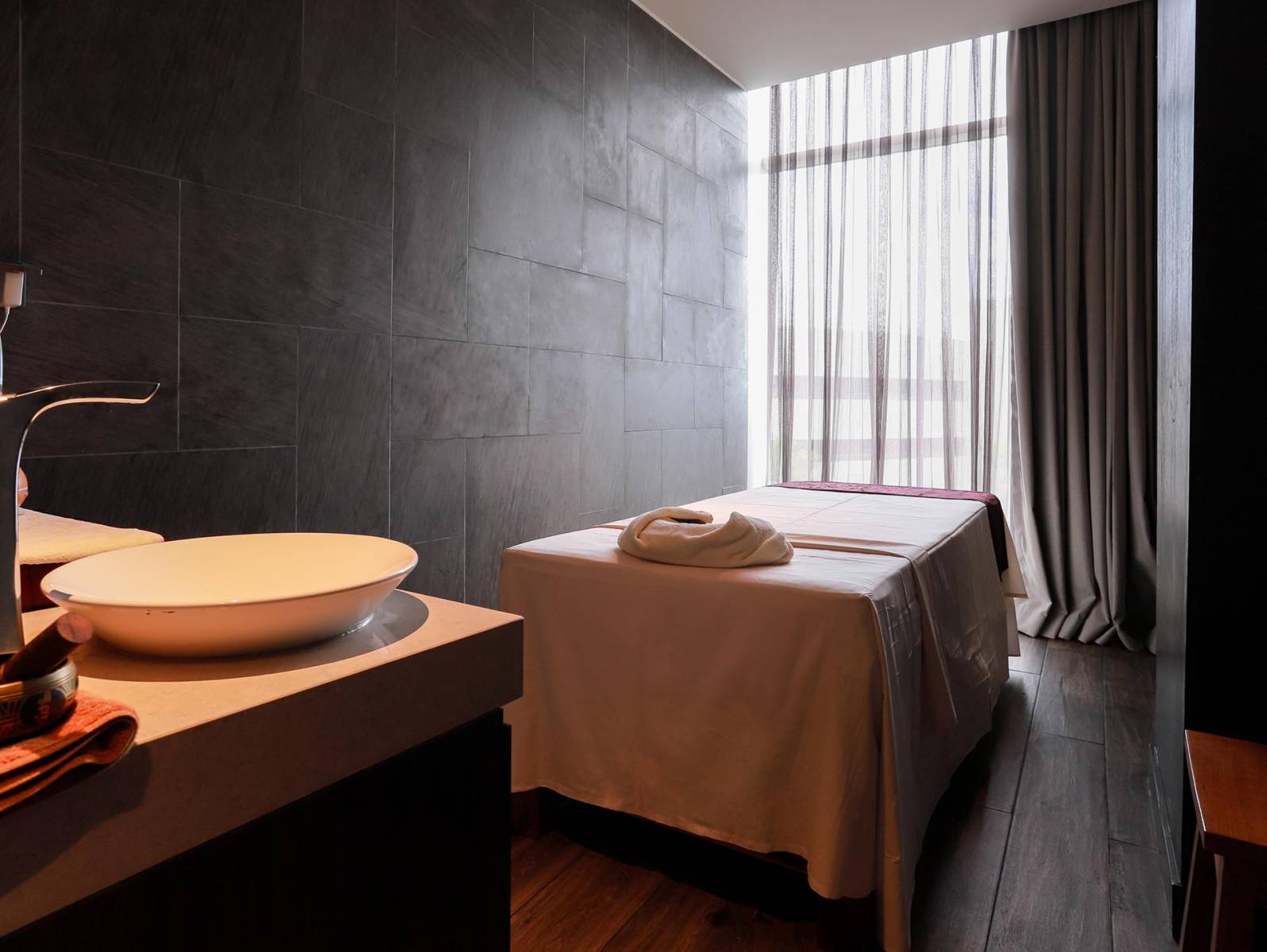 Pullman Phu Quoc Beach Resort, the spa