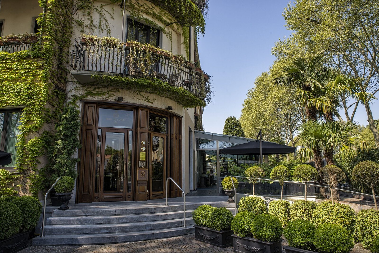 Hotel de la Ville, how it began