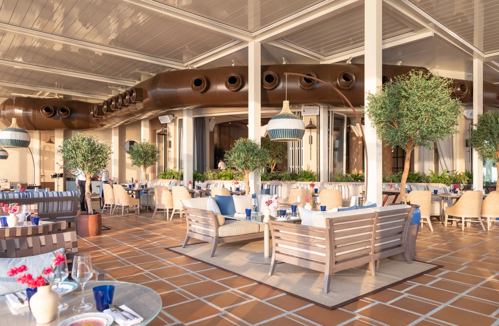 Sofitel Bahrain Zallaq Thalassa Sea & Spa, at the table