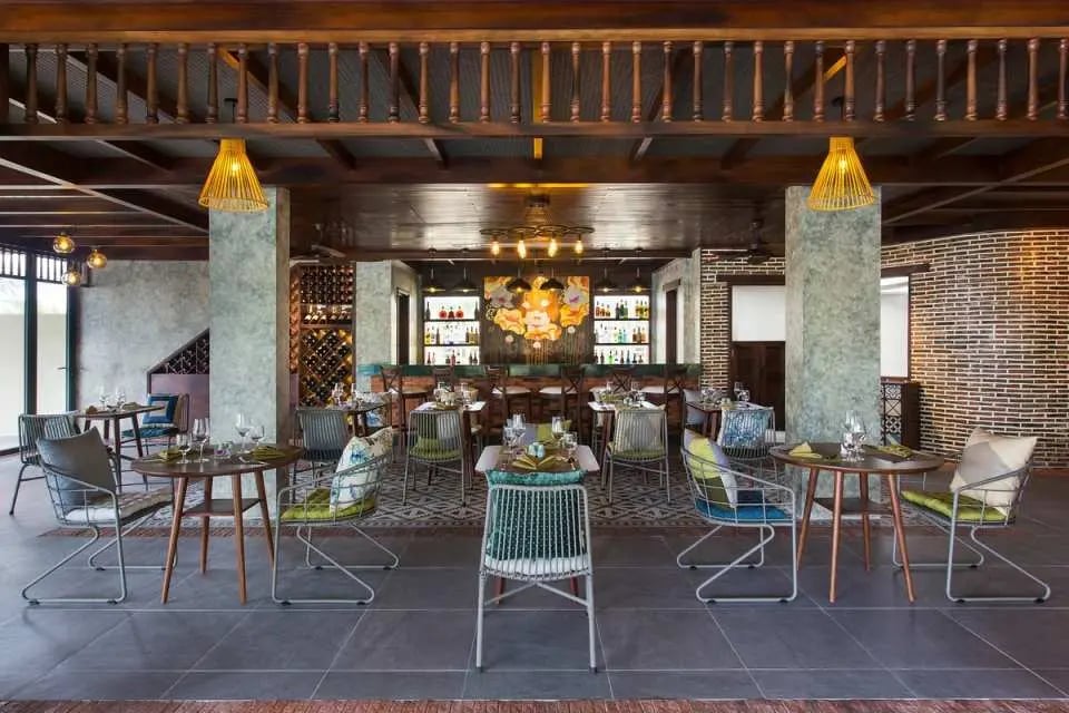 Dusit Princess Moonrise Beach Resort — eat & drink