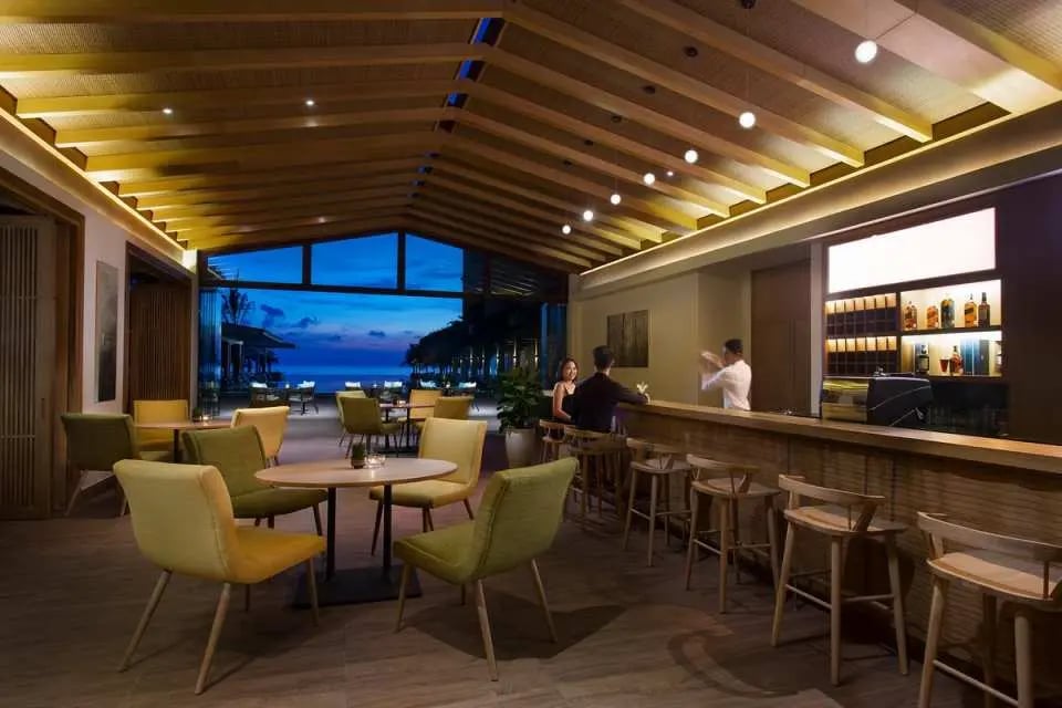 Dusit Princess Moonrise Beach Resort — eat & drink
