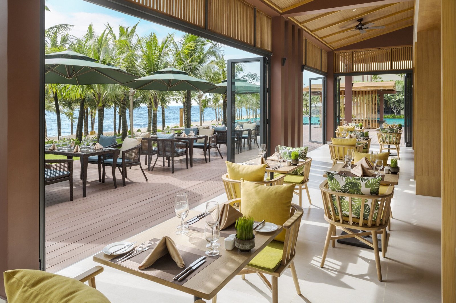 Dusit Princess Moonrise Beach Resort — eat & drink