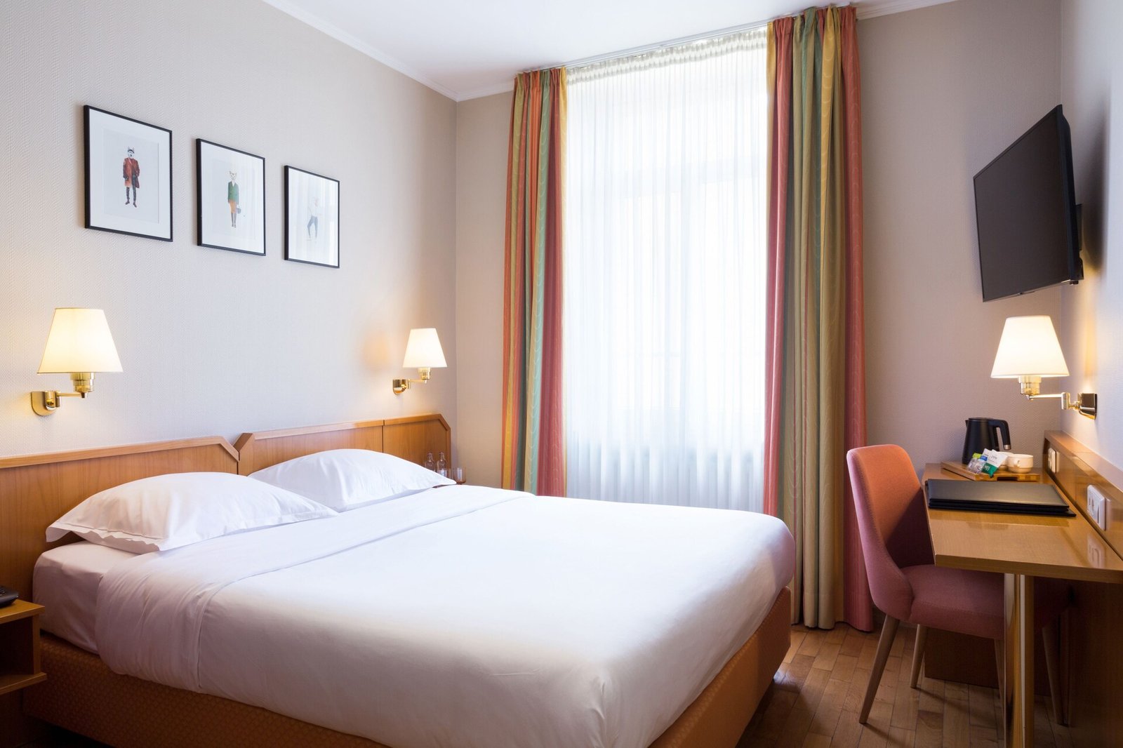 Hôtel Perrin, rooms