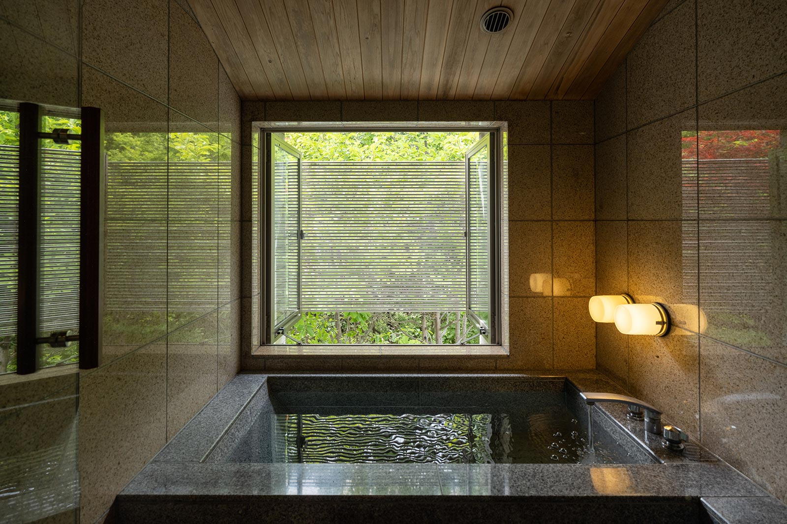 OTARU RETREAT KURAMURE by Onko Chishin, the spa