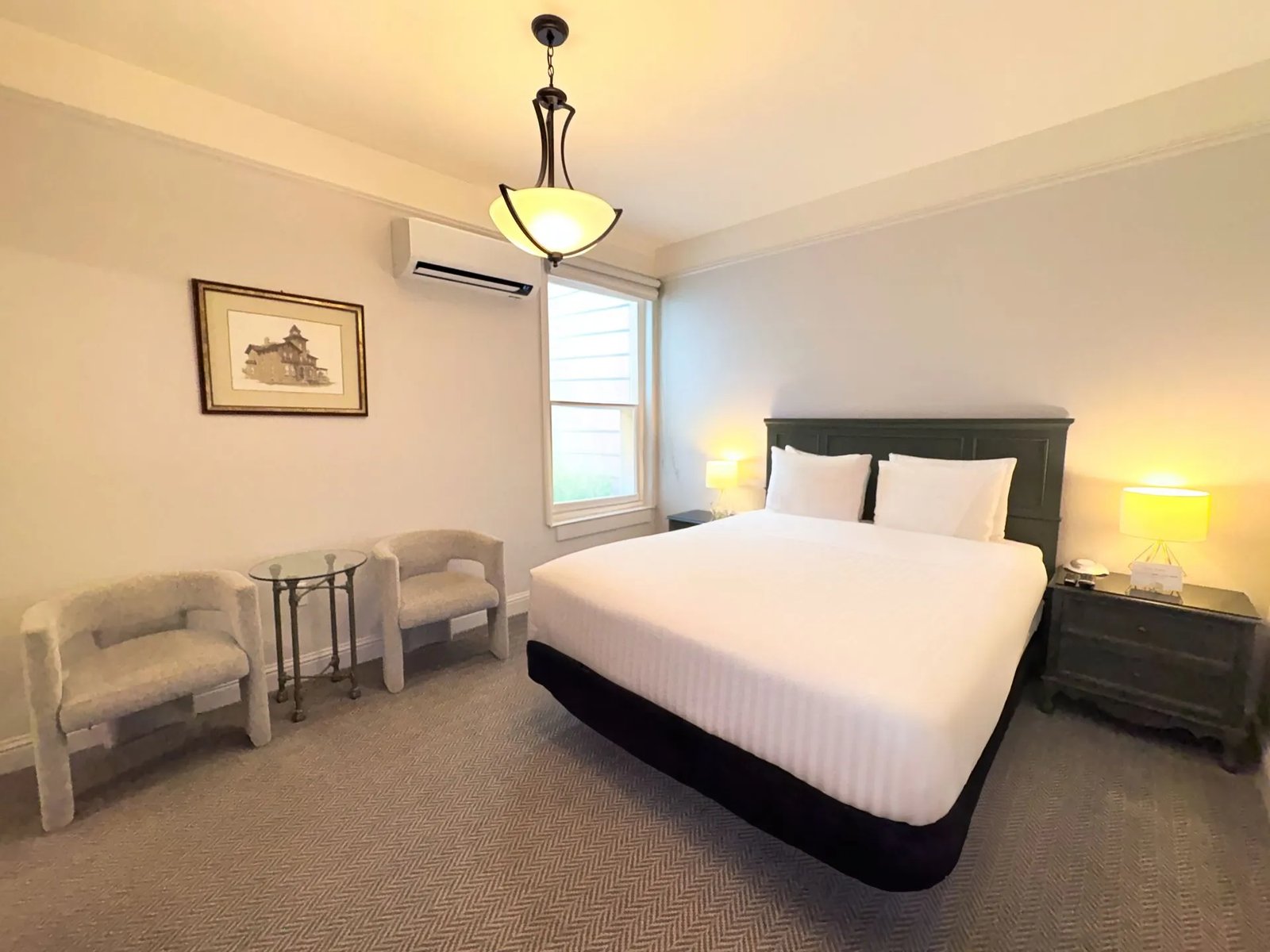 The Grove Inn — rooms