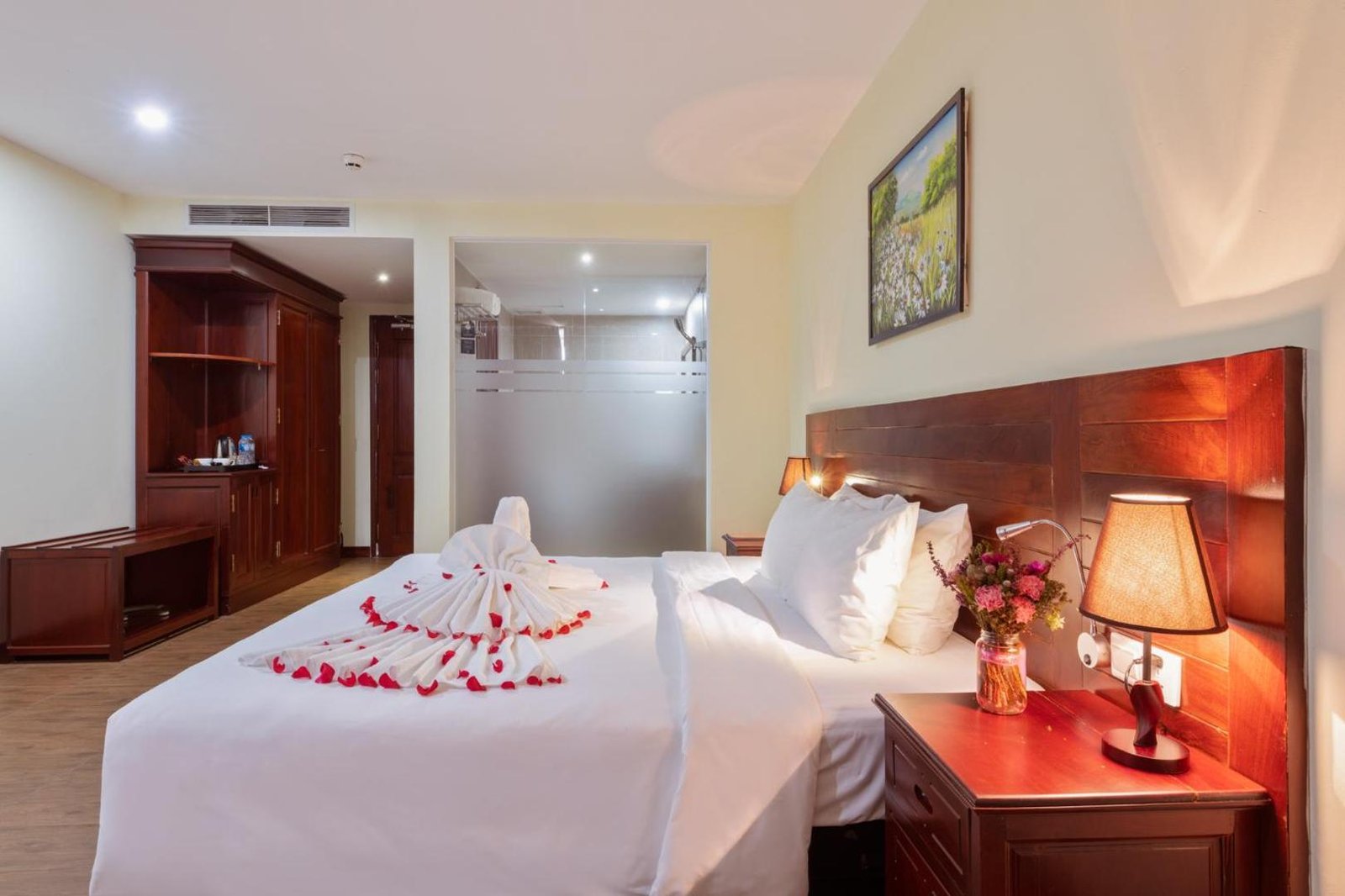 Amarin Resort — rooms