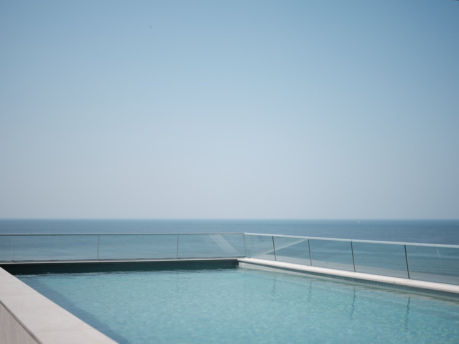 Blendin Hotel Bloemendaal, the pool