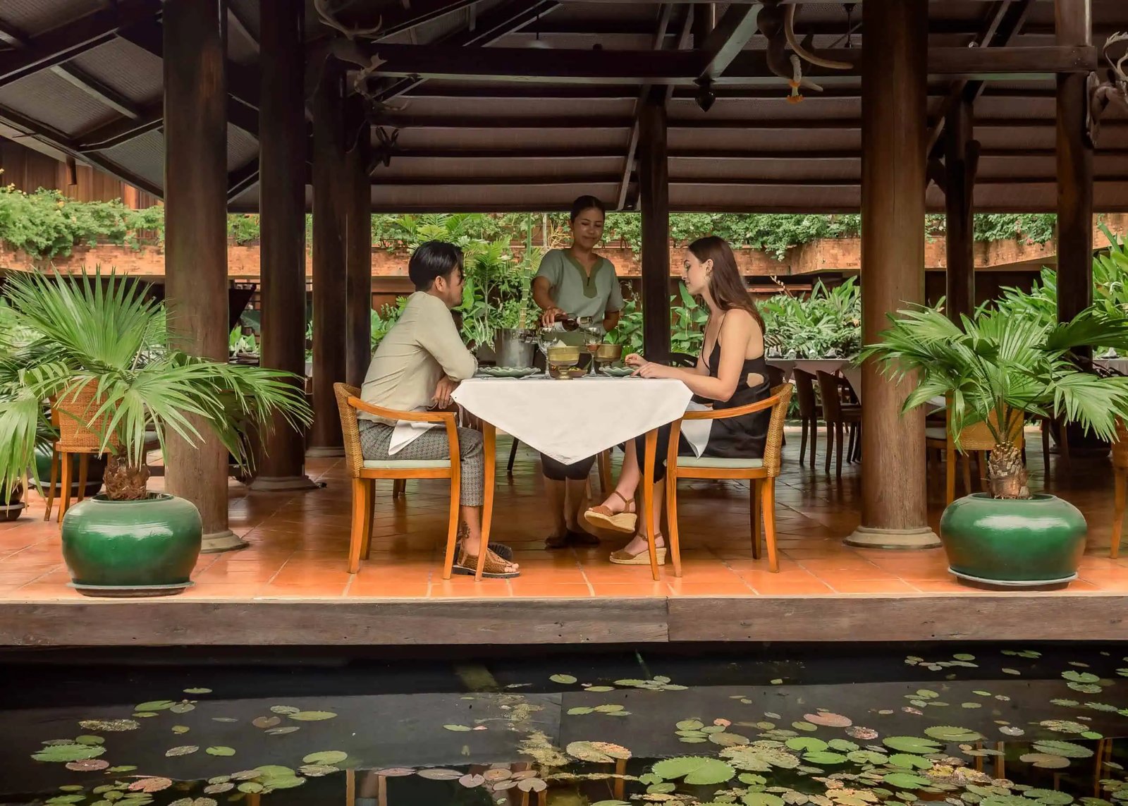 Angkor Village Hotel, aaraama restaurant