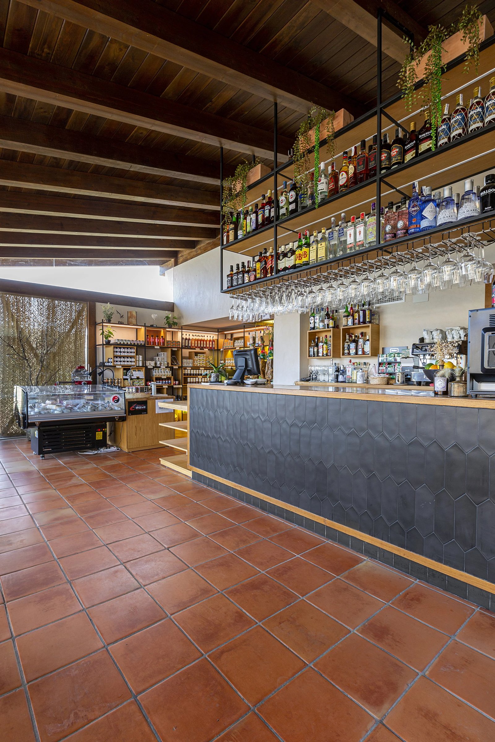 Habitat Cigüeña Negra, restaurante asador hábitat cigüeña negra