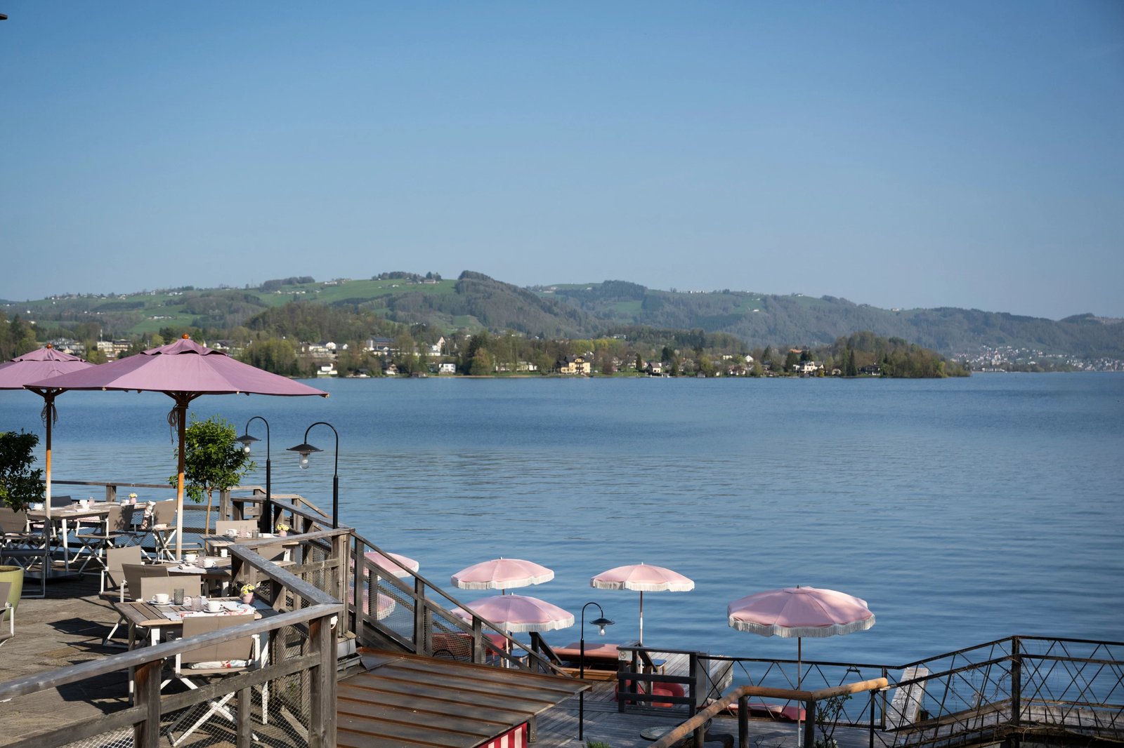Das Traunsee, at the table